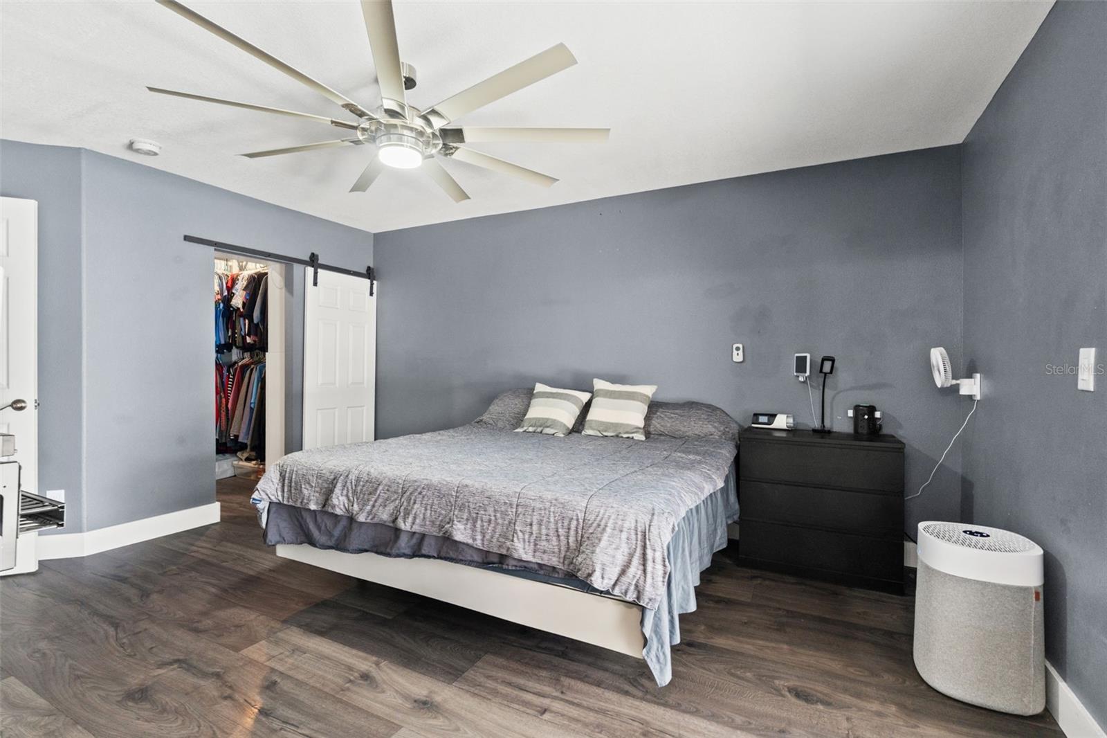 SILVER LAKE ESTATES - Residential