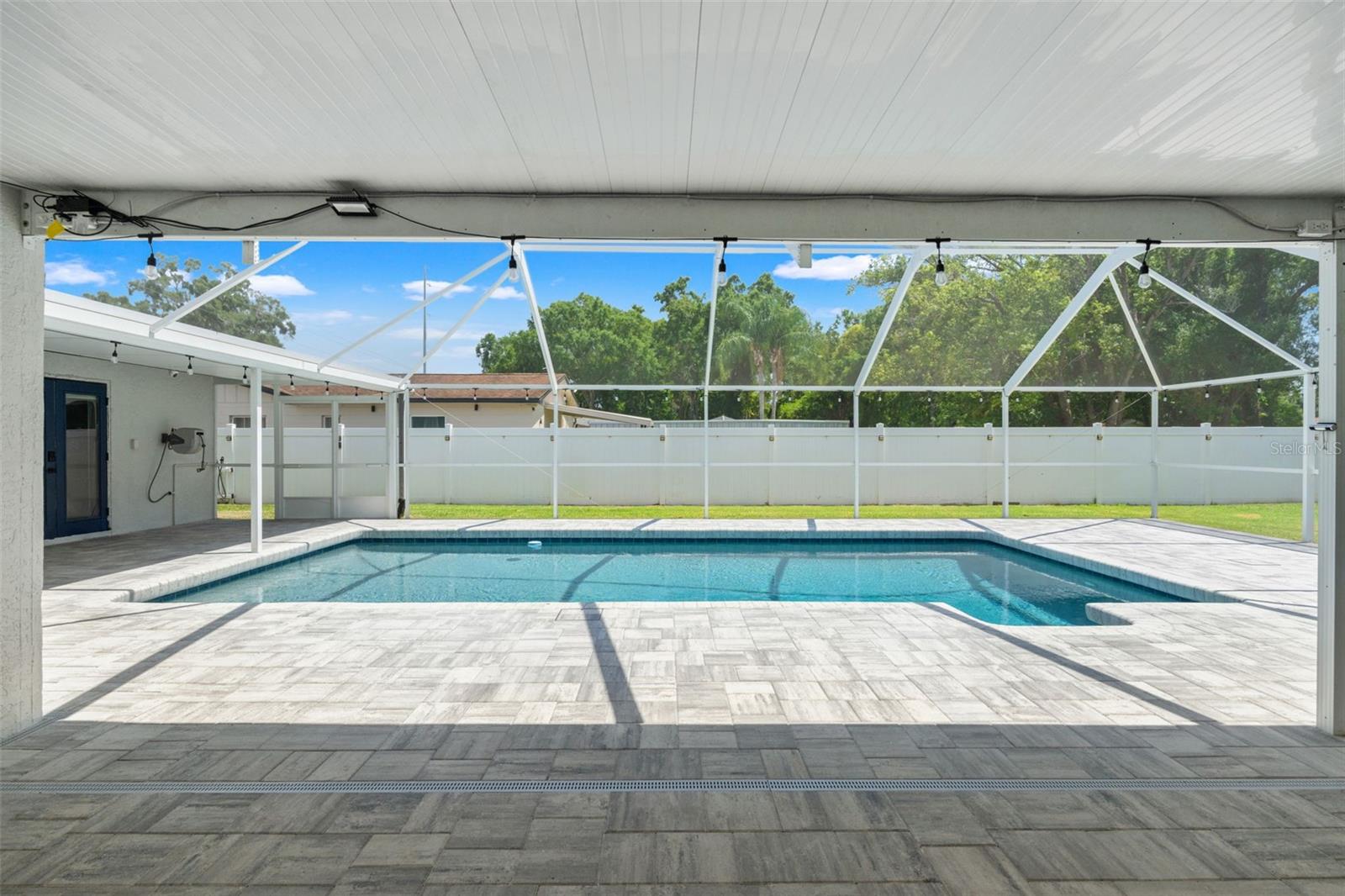 SILVER LAKE ESTATES - Residential