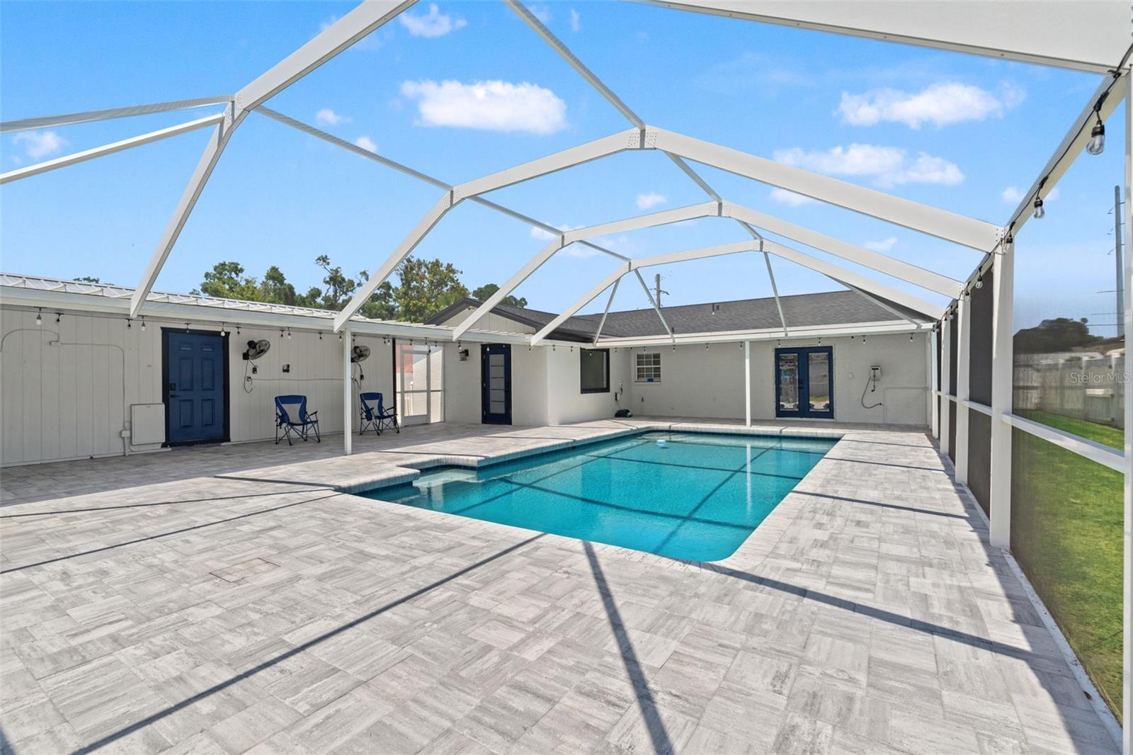 SILVER LAKE ESTATES - Residential