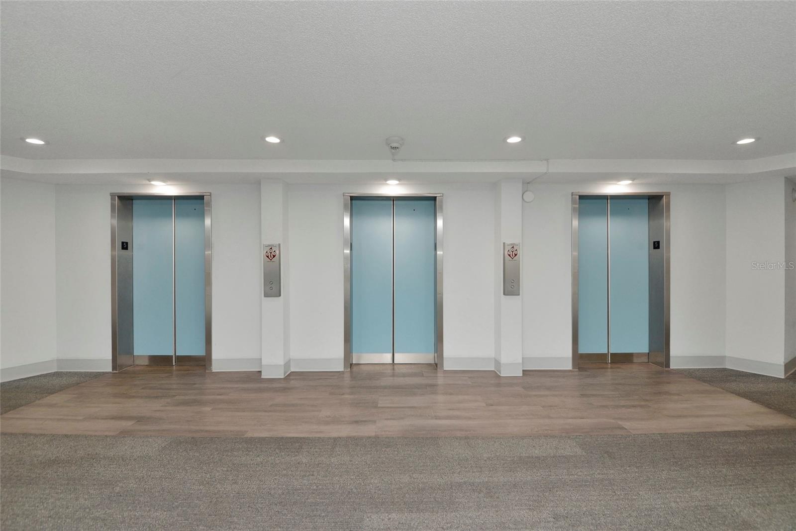 HARBOR TOWERS Y & R - Residential