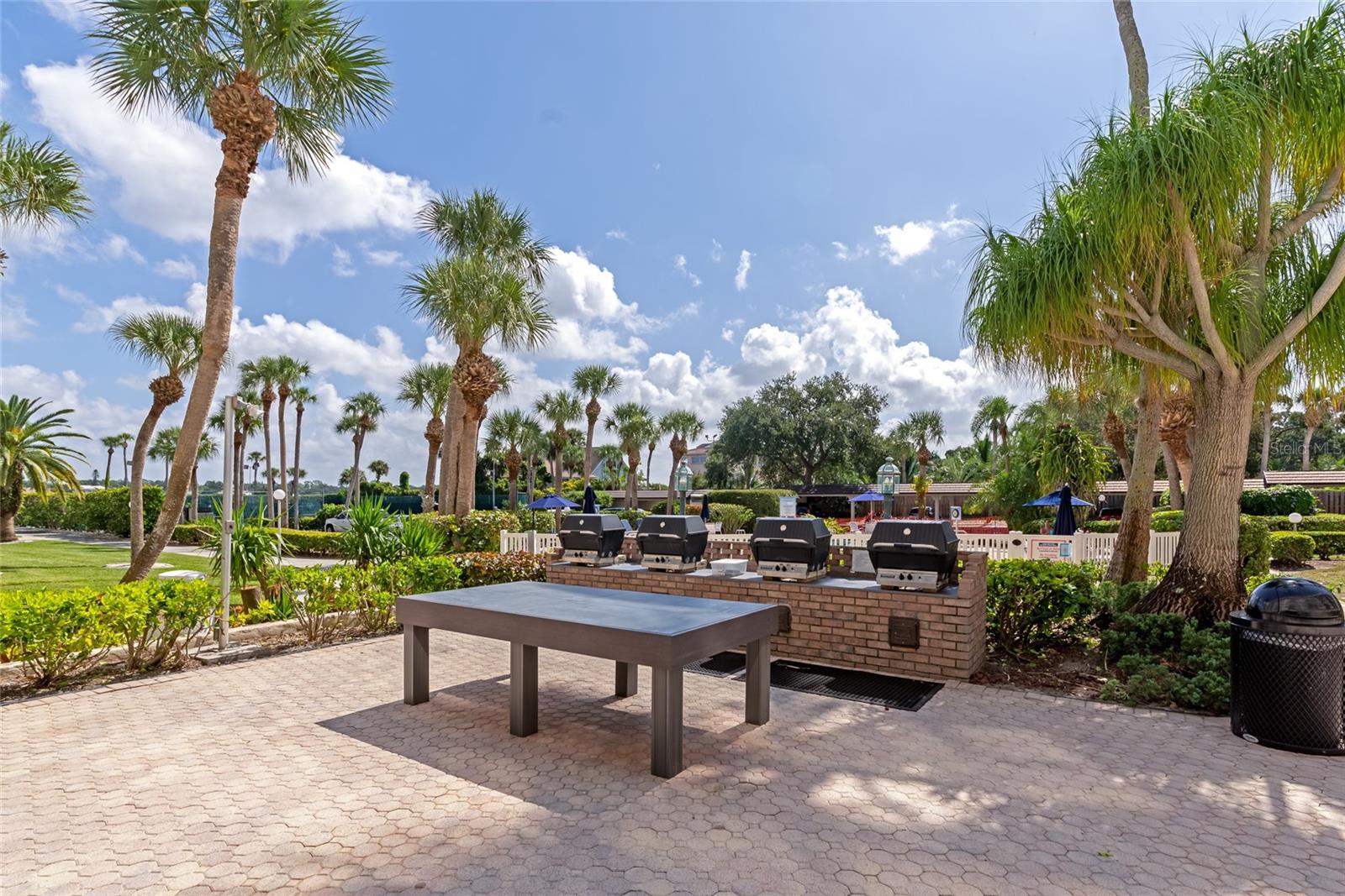 HARBOR TOWERS Y & R - Residential