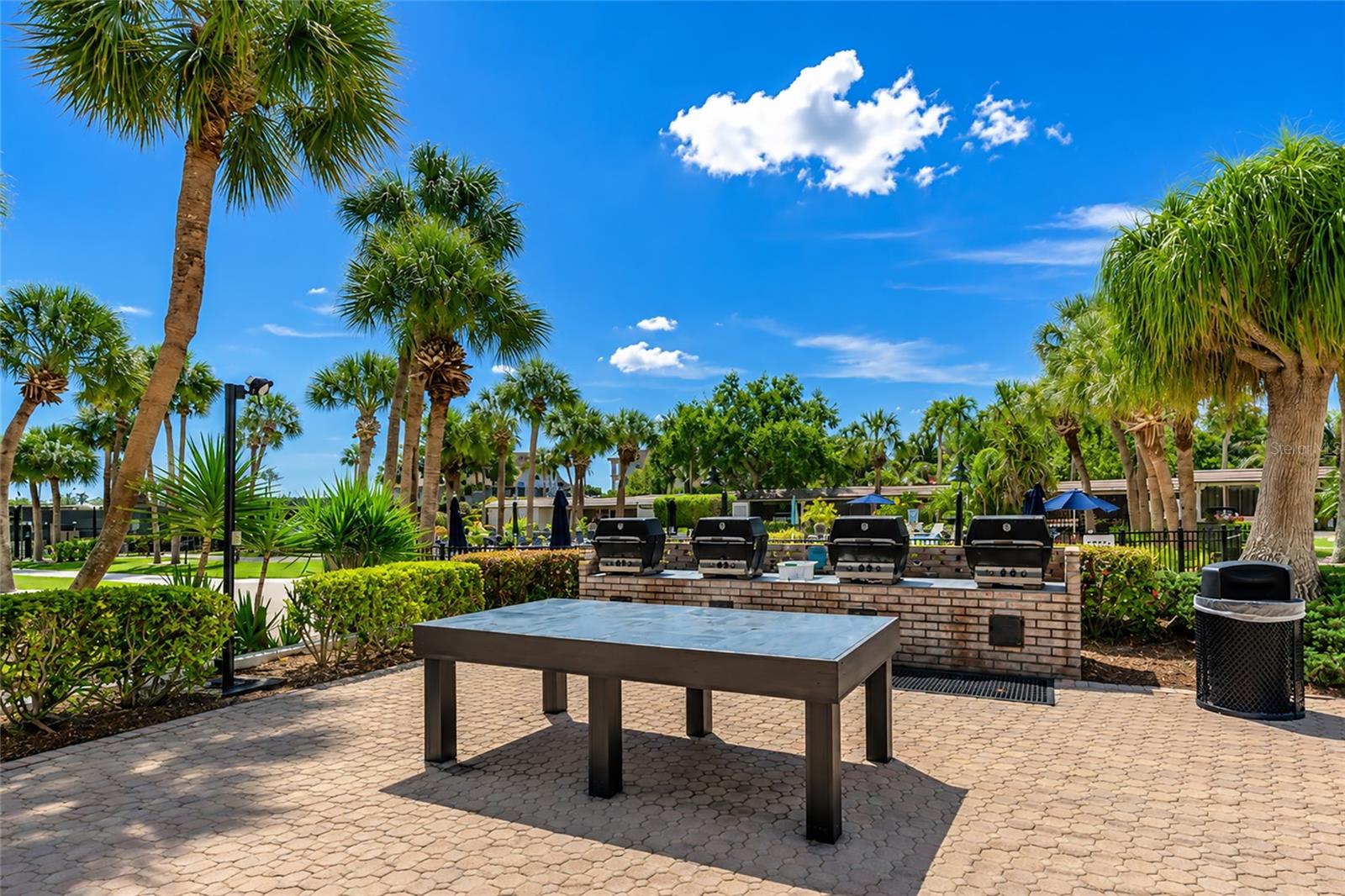 HARBOR TOWERS Y & R - Residential