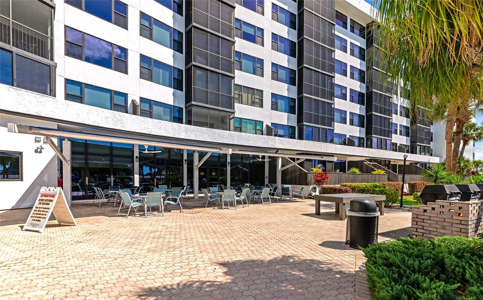 HARBOR TOWERS Y & R - Residential