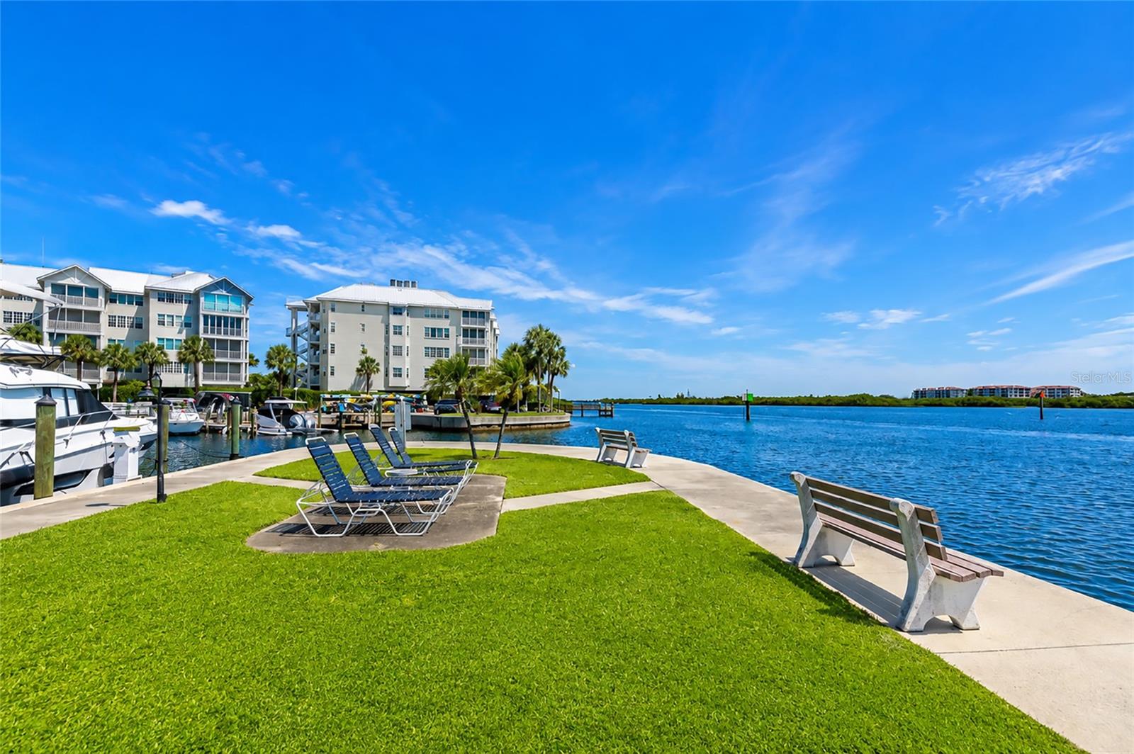 HARBOR TOWERS Y & R - Residential
