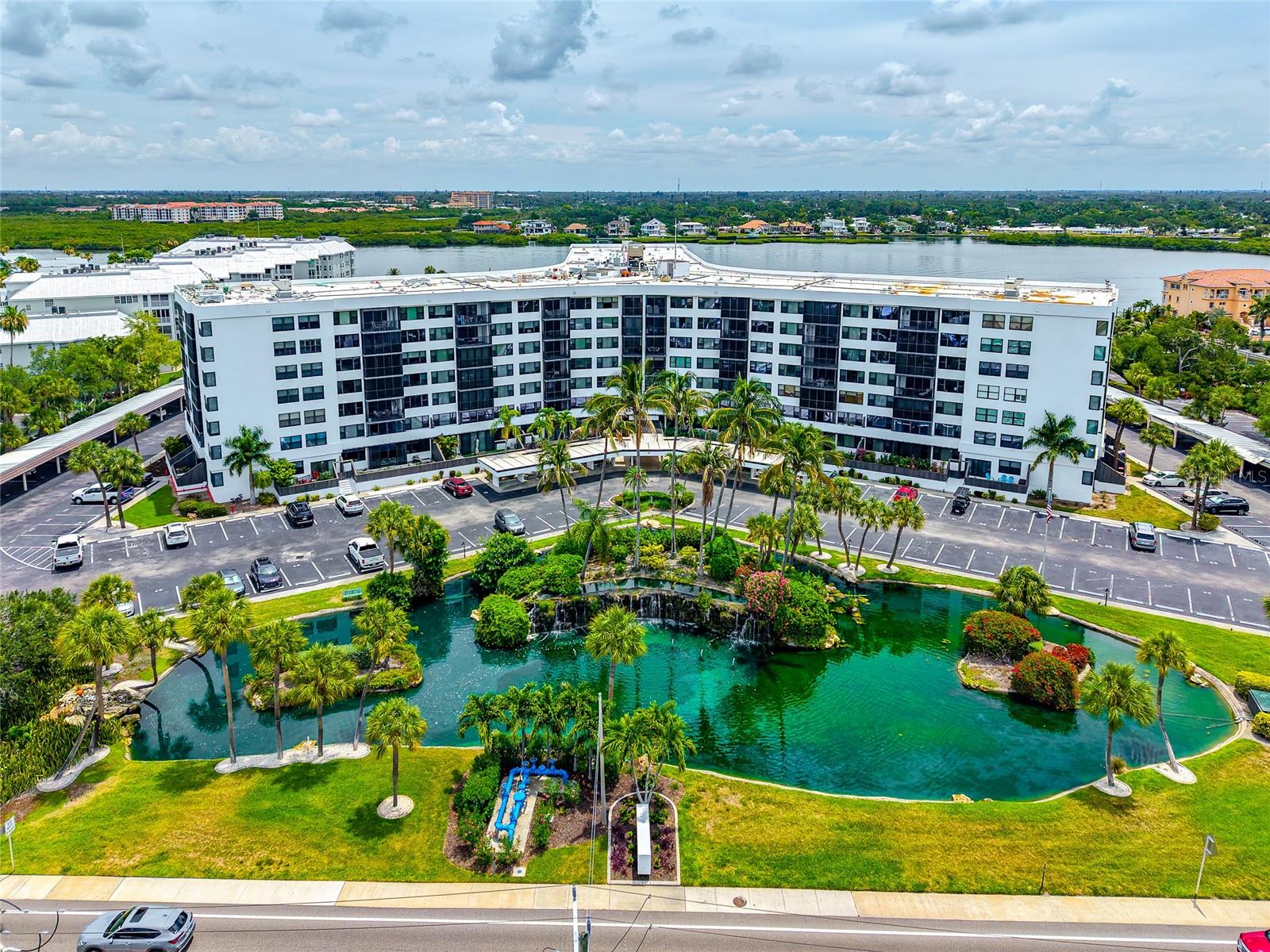HARBOR TOWERS Y & R - Residential