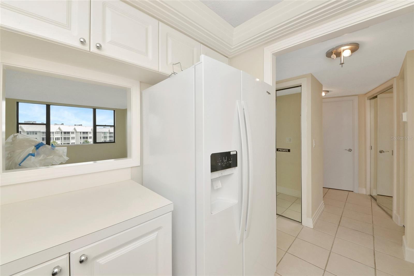 HARBOR TOWERS Y & R - Residential