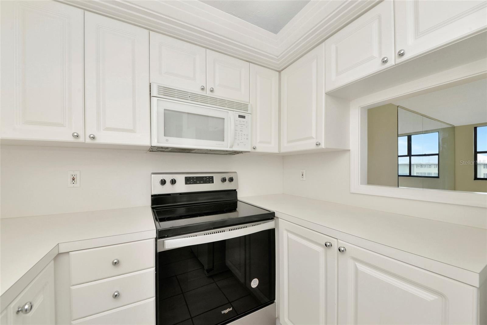 HARBOR TOWERS Y & R - Residential