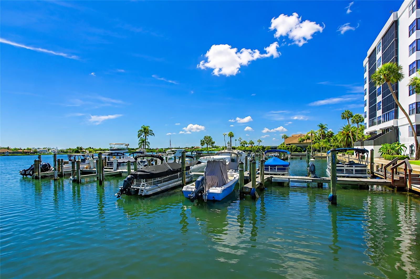 HARBOR TOWERS Y & R - Residential