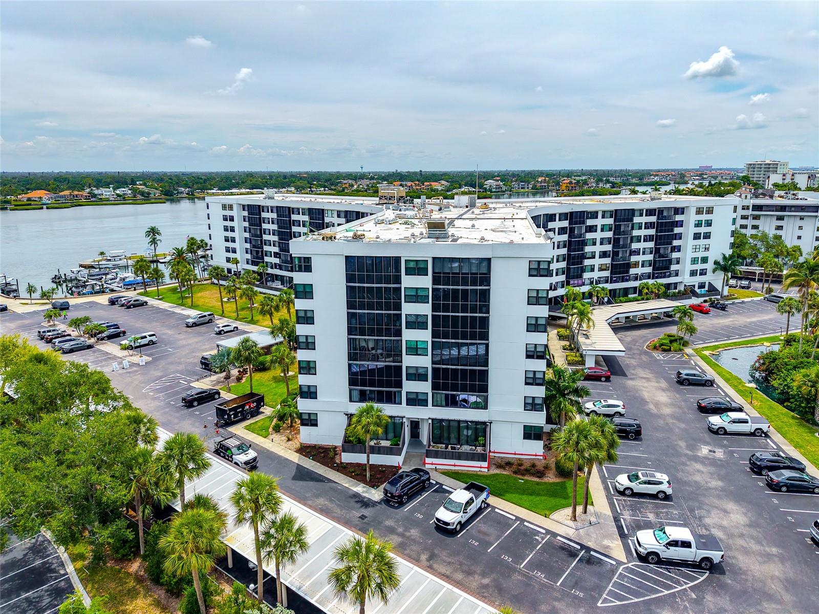 HARBOR TOWERS Y & R - Residential