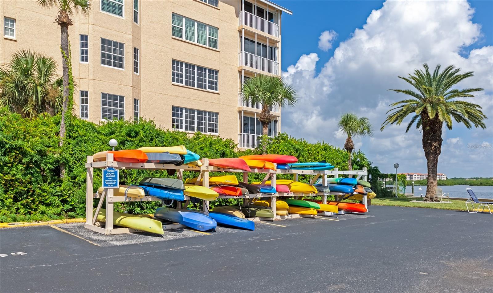 HARBOR TOWERS Y & R - Residential