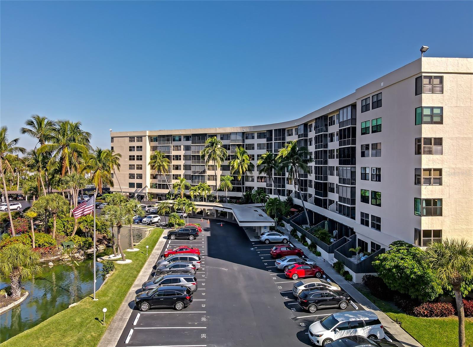 HARBOR TOWERS Y & R - Residential