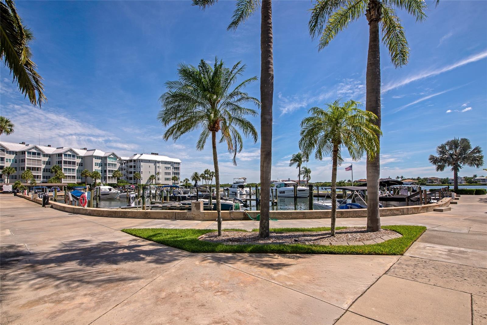 HARBOR TOWERS Y & R - Residential