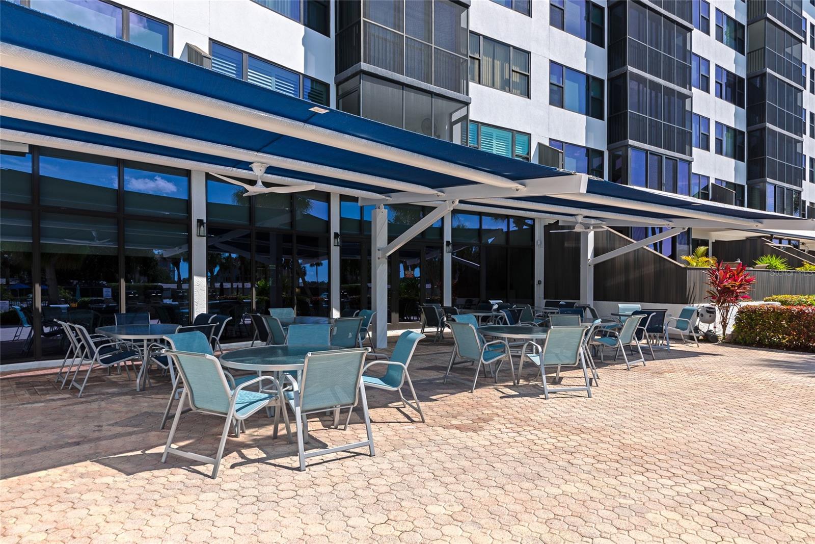 HARBOR TOWERS Y & R - Residential