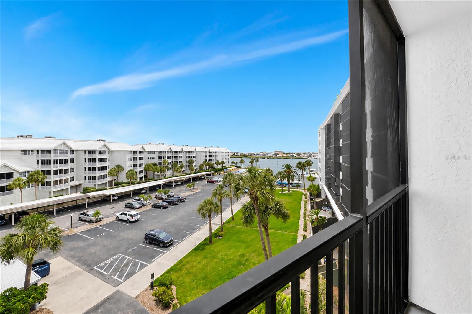 HARBOR TOWERS Y & R - Residential