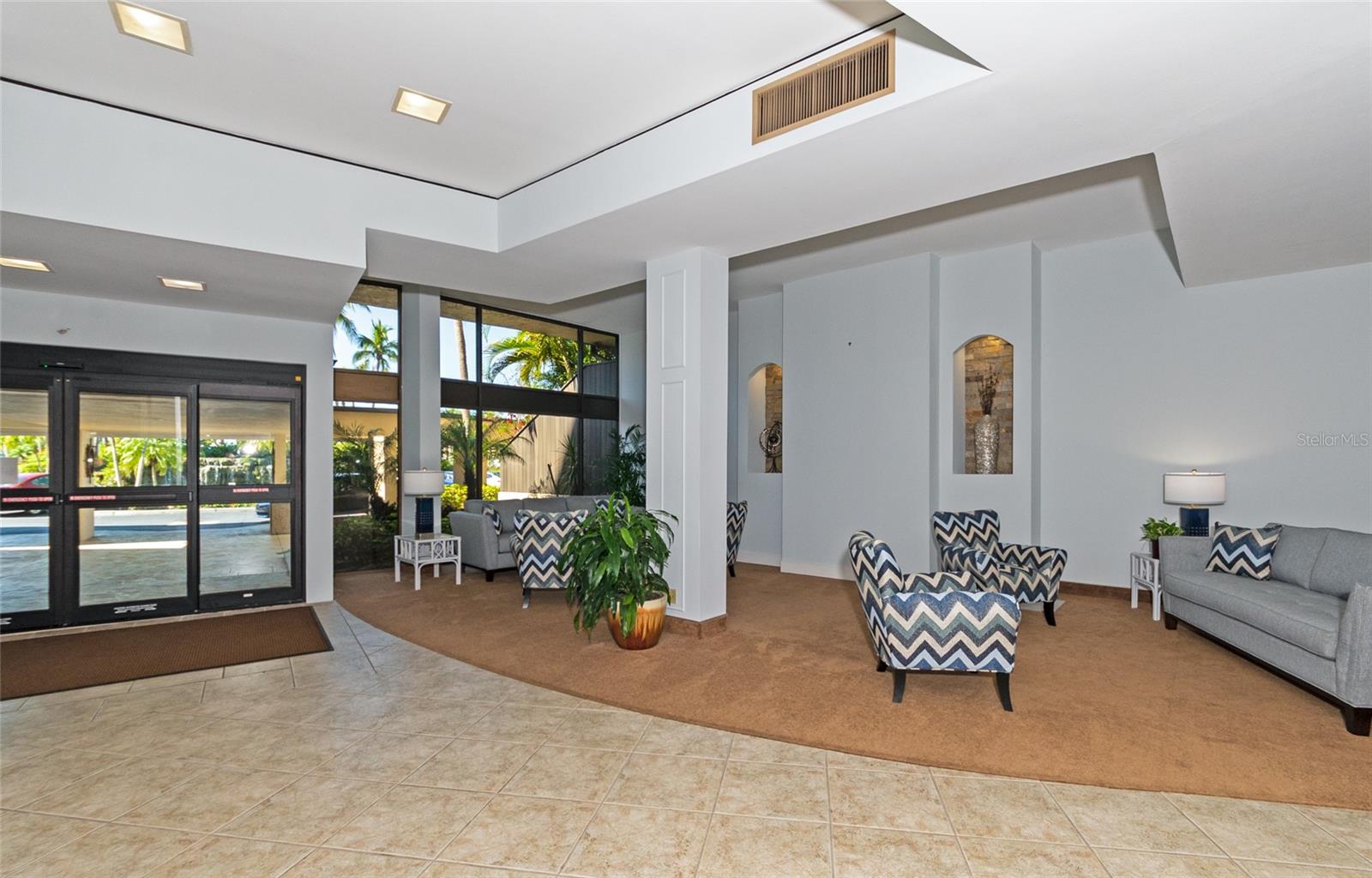 HARBOR TOWERS Y & R - Residential