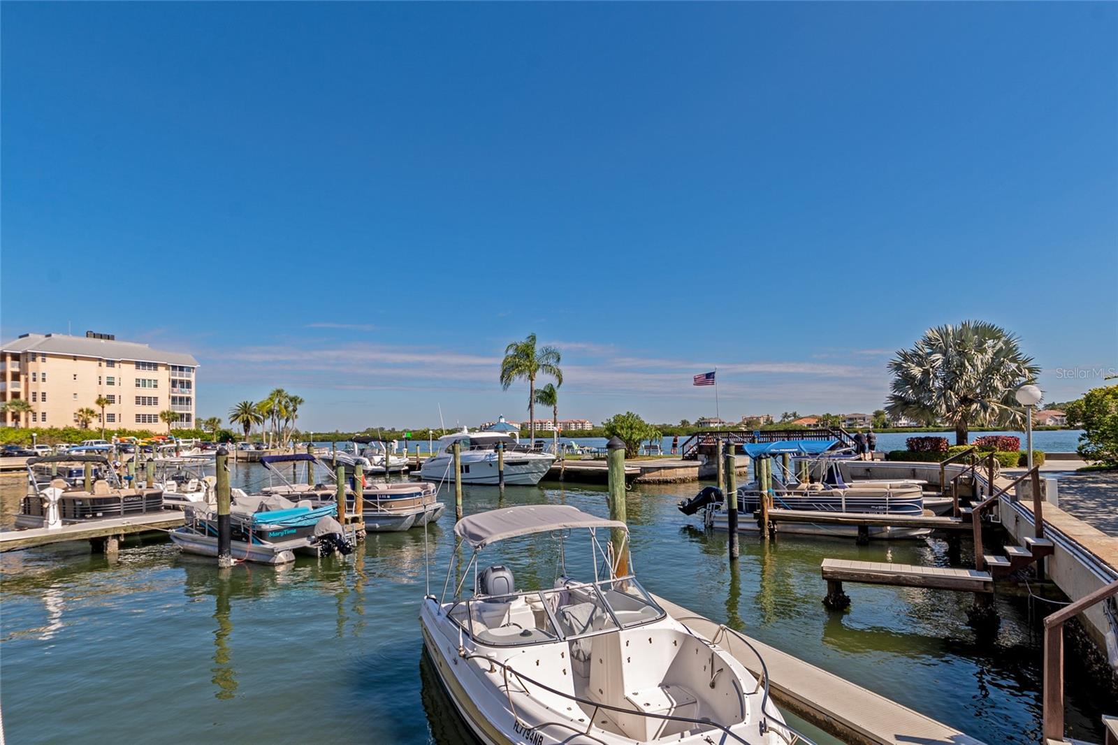 HARBOR TOWERS Y & R - Residential