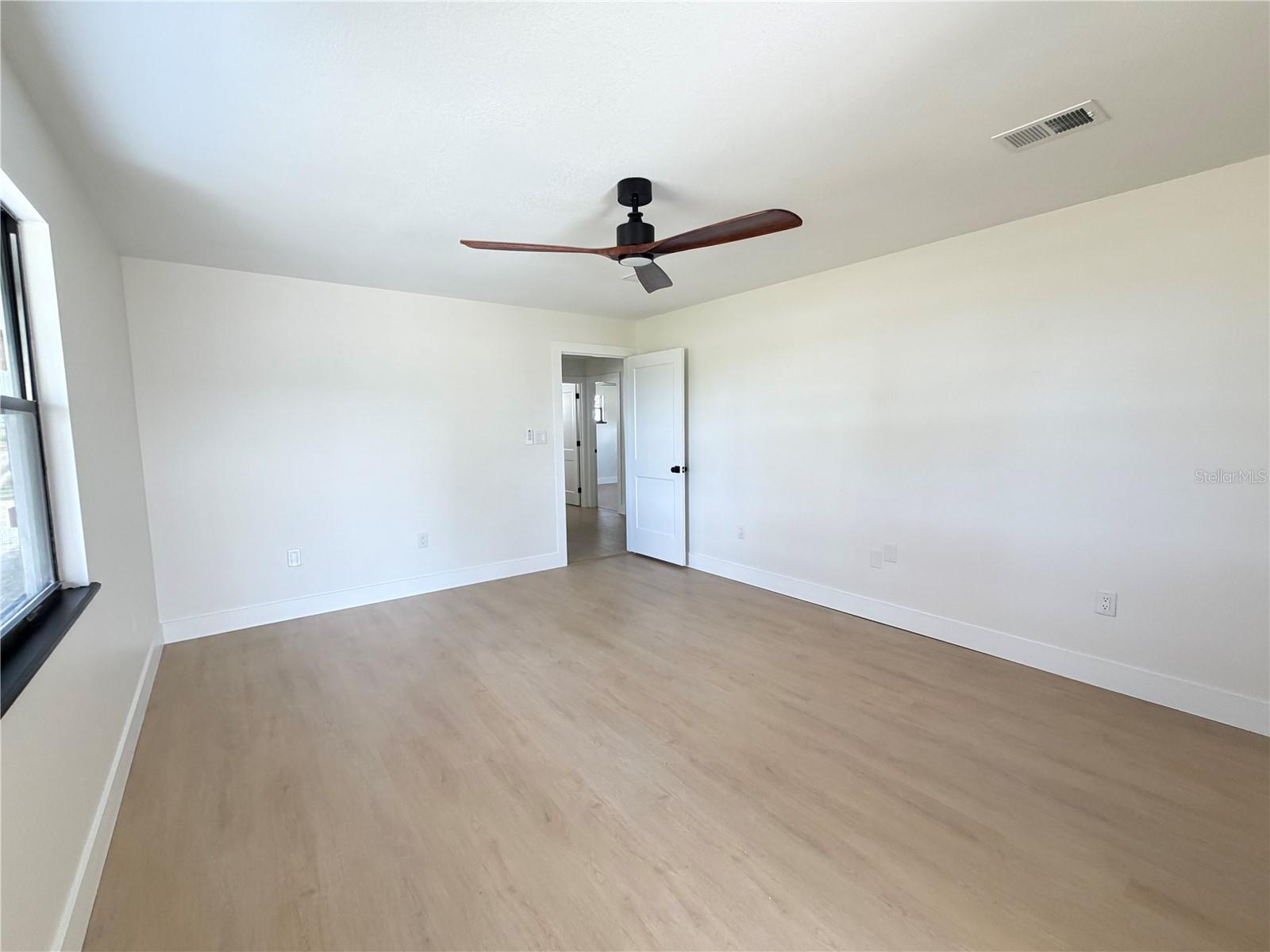GOLDENBOUGH T A YARNELL - Residential