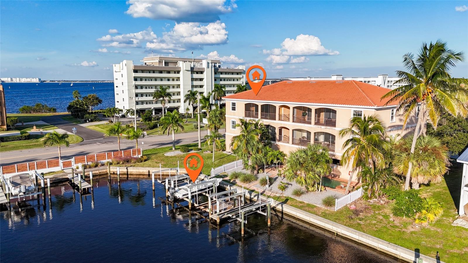 SIESTA COVE - Residential