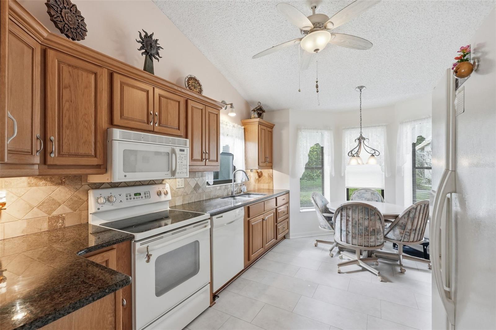 GOLF VIEW VILLAS CONDO 05 - Residential