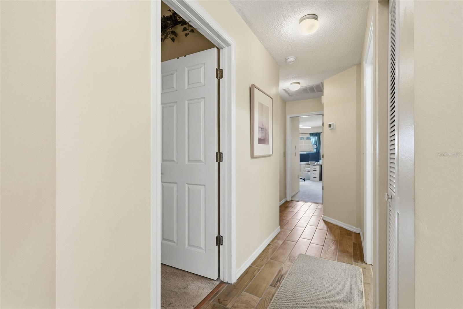 GOLF VIEW VILLAS CONDO 05 - Residential