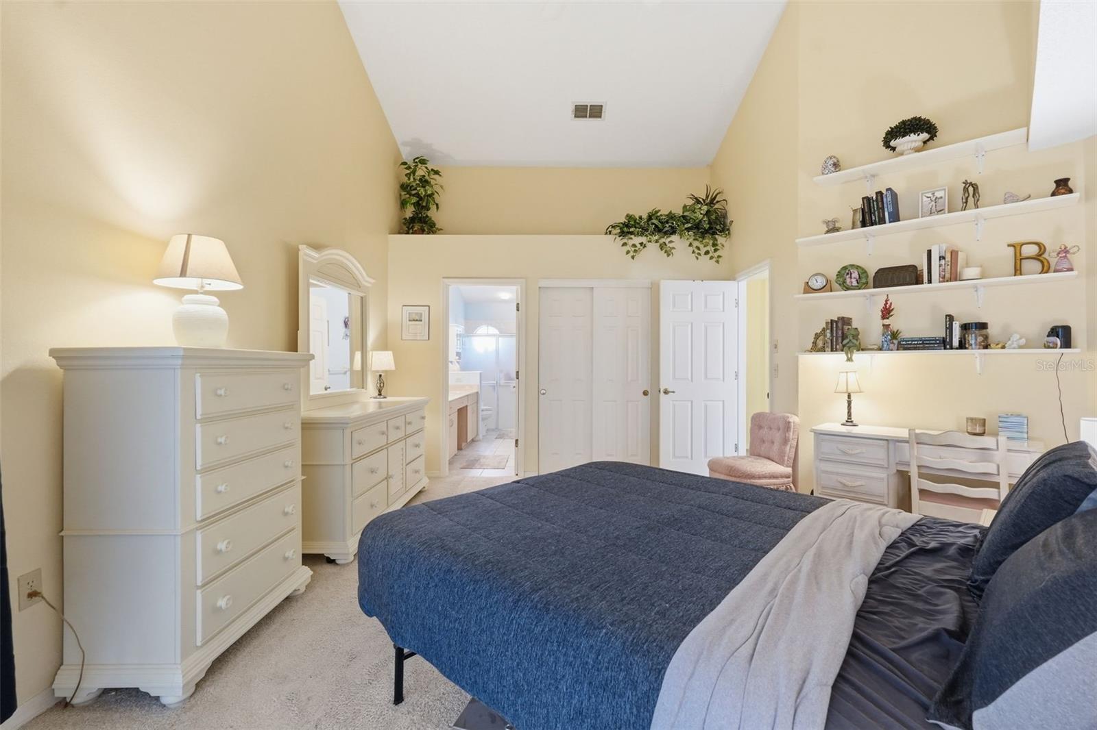 GOLF VIEW VILLAS CONDO 05 - Residential