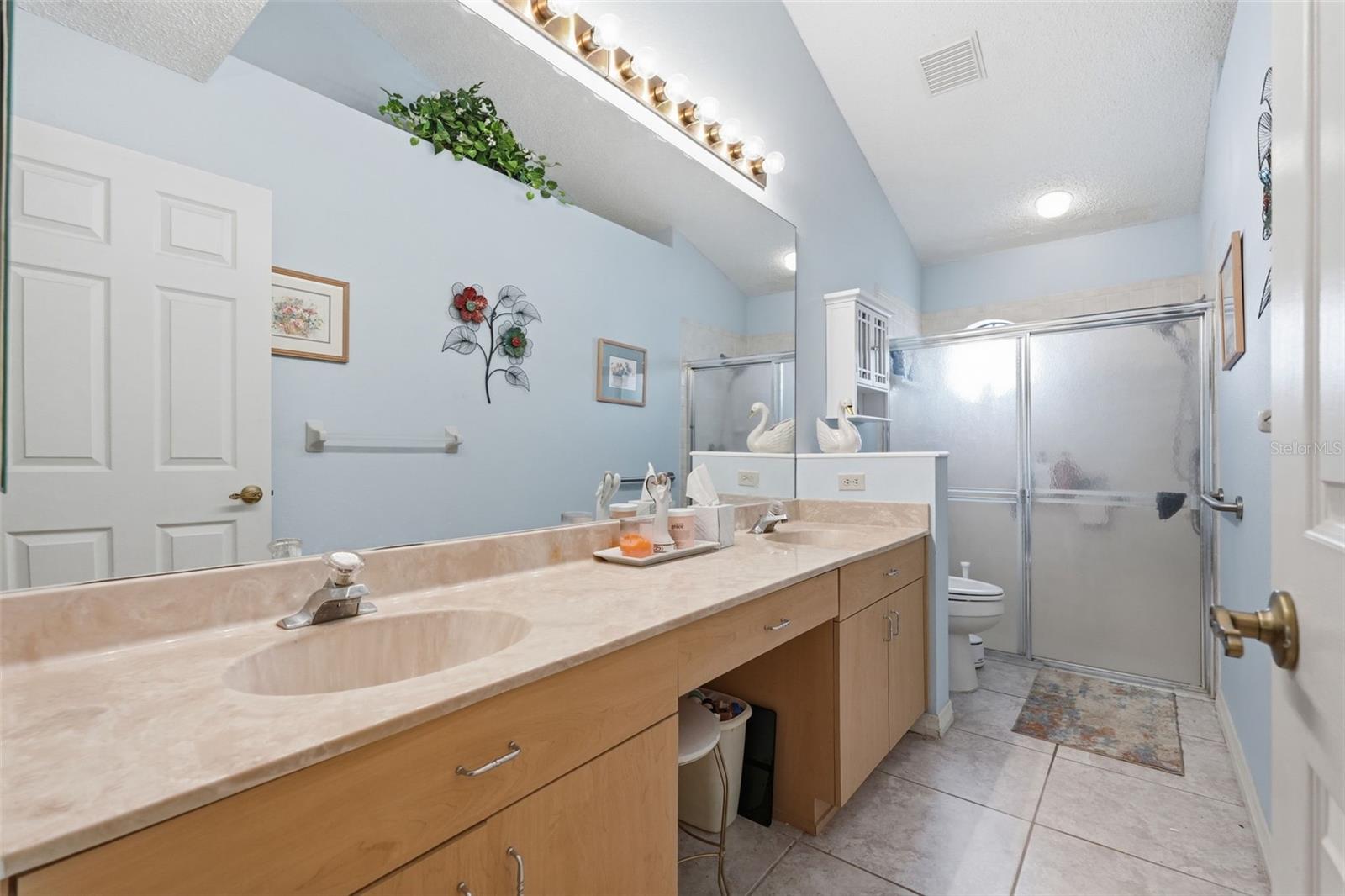 GOLF VIEW VILLAS CONDO 05 - Residential