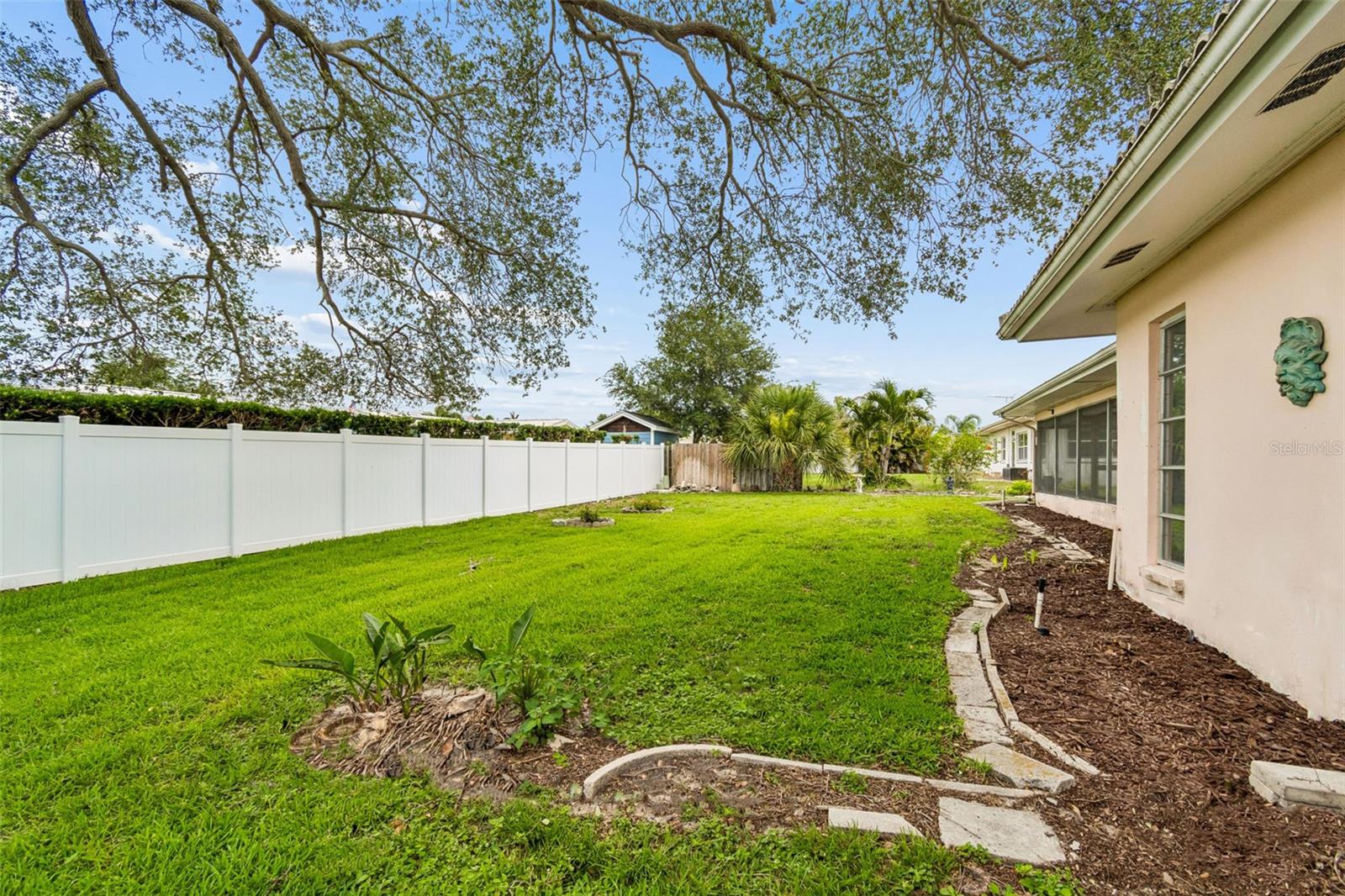 IMPERIAL POINT - Residential