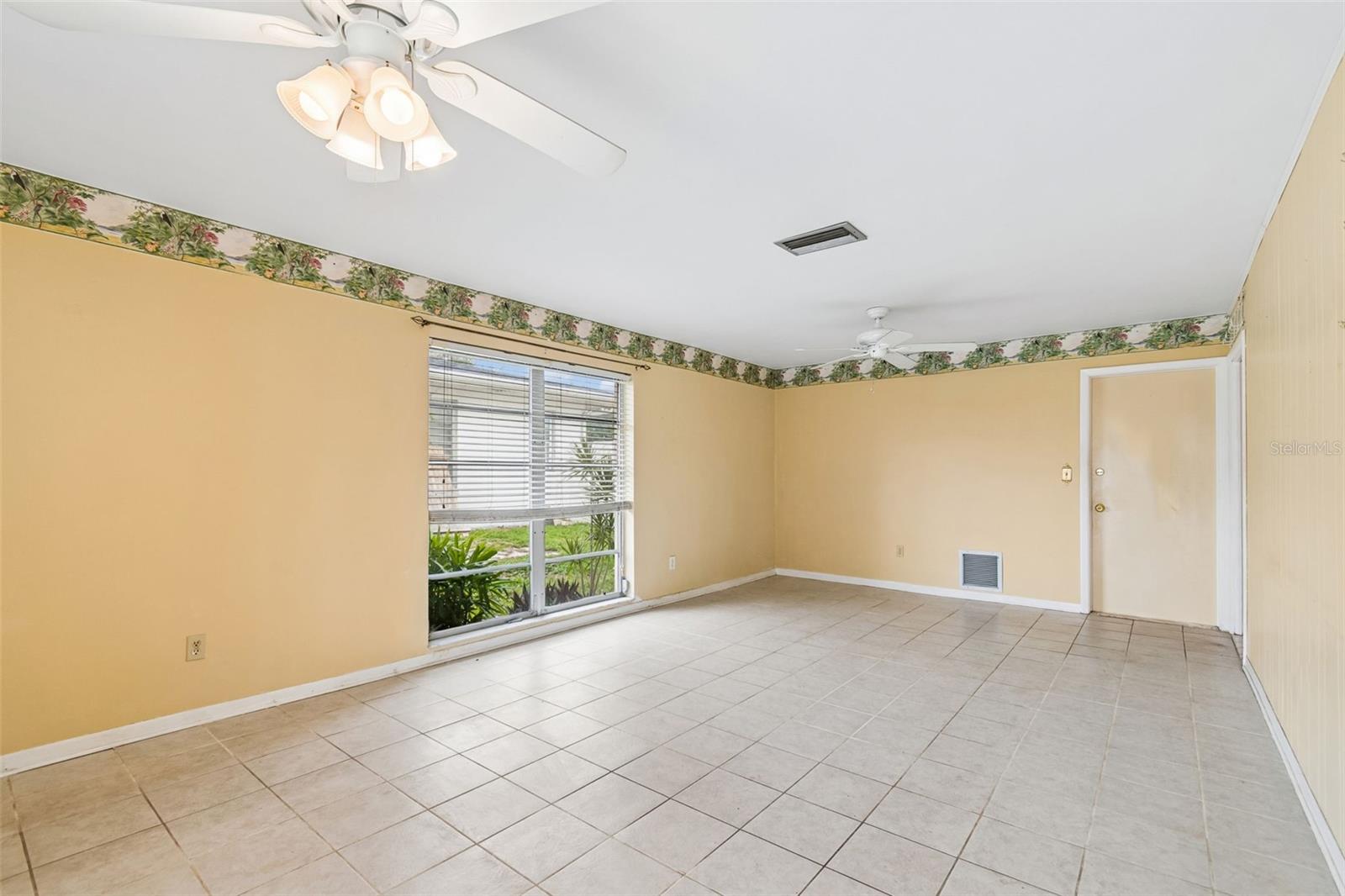 IMPERIAL POINT - Residential