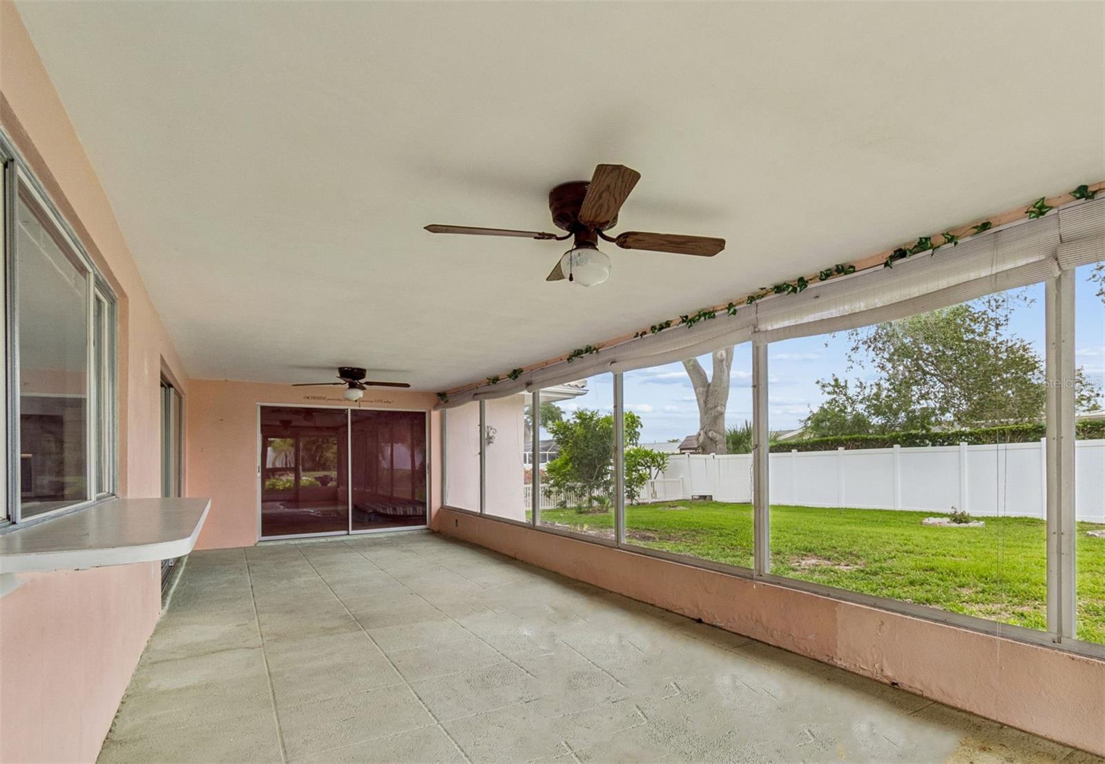 IMPERIAL POINT - Residential
