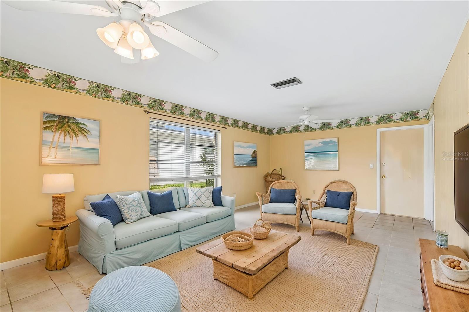 IMPERIAL POINT - Residential
