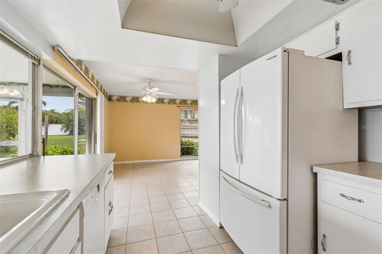 IMPERIAL POINT - Residential