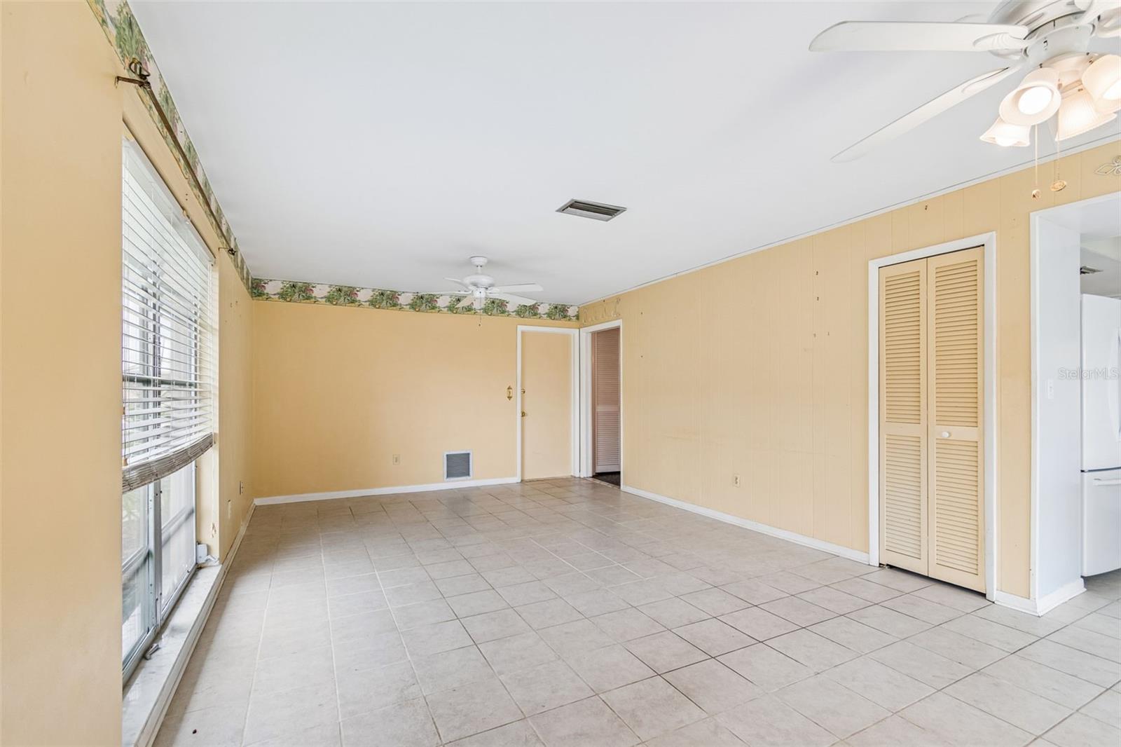 IMPERIAL POINT - Residential