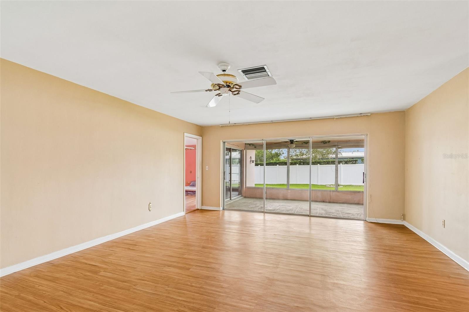 IMPERIAL POINT - Residential