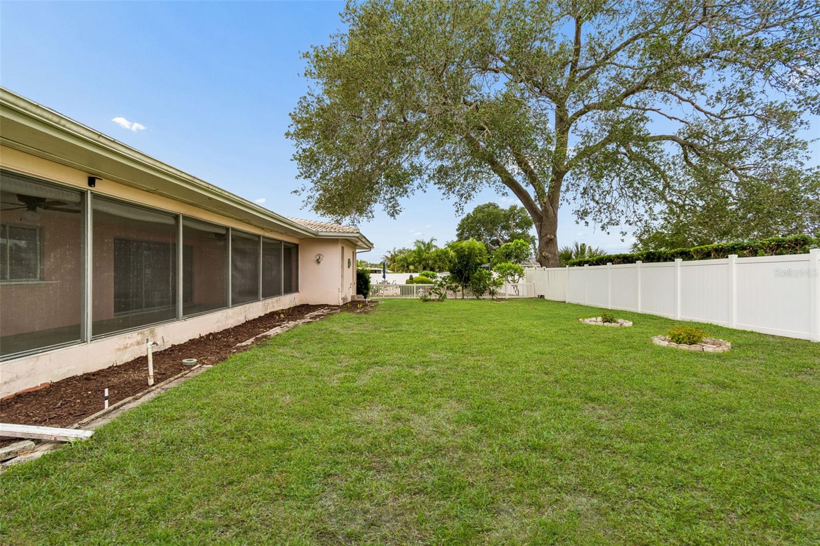 IMPERIAL POINT - Residential