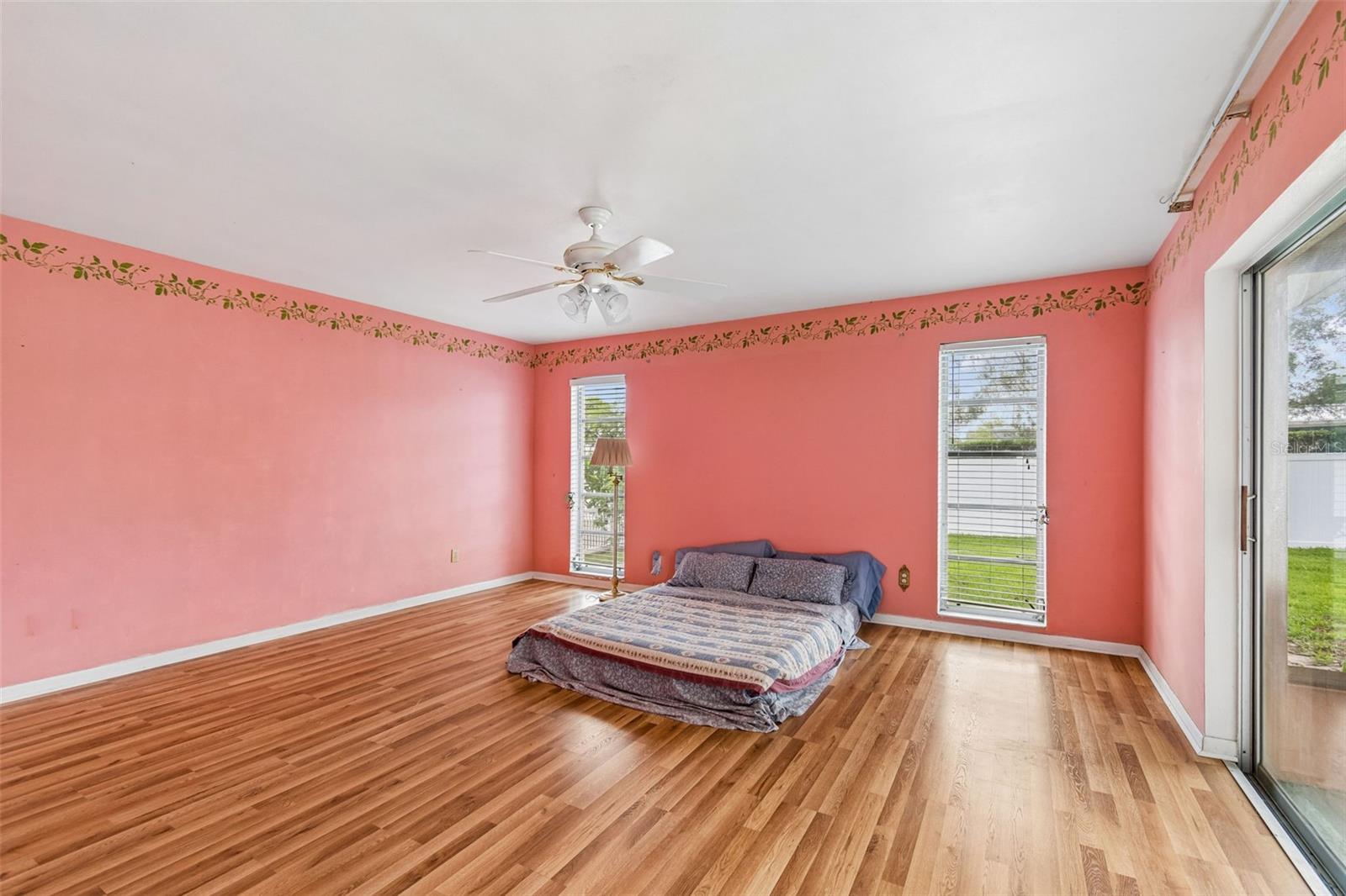 IMPERIAL POINT - Residential