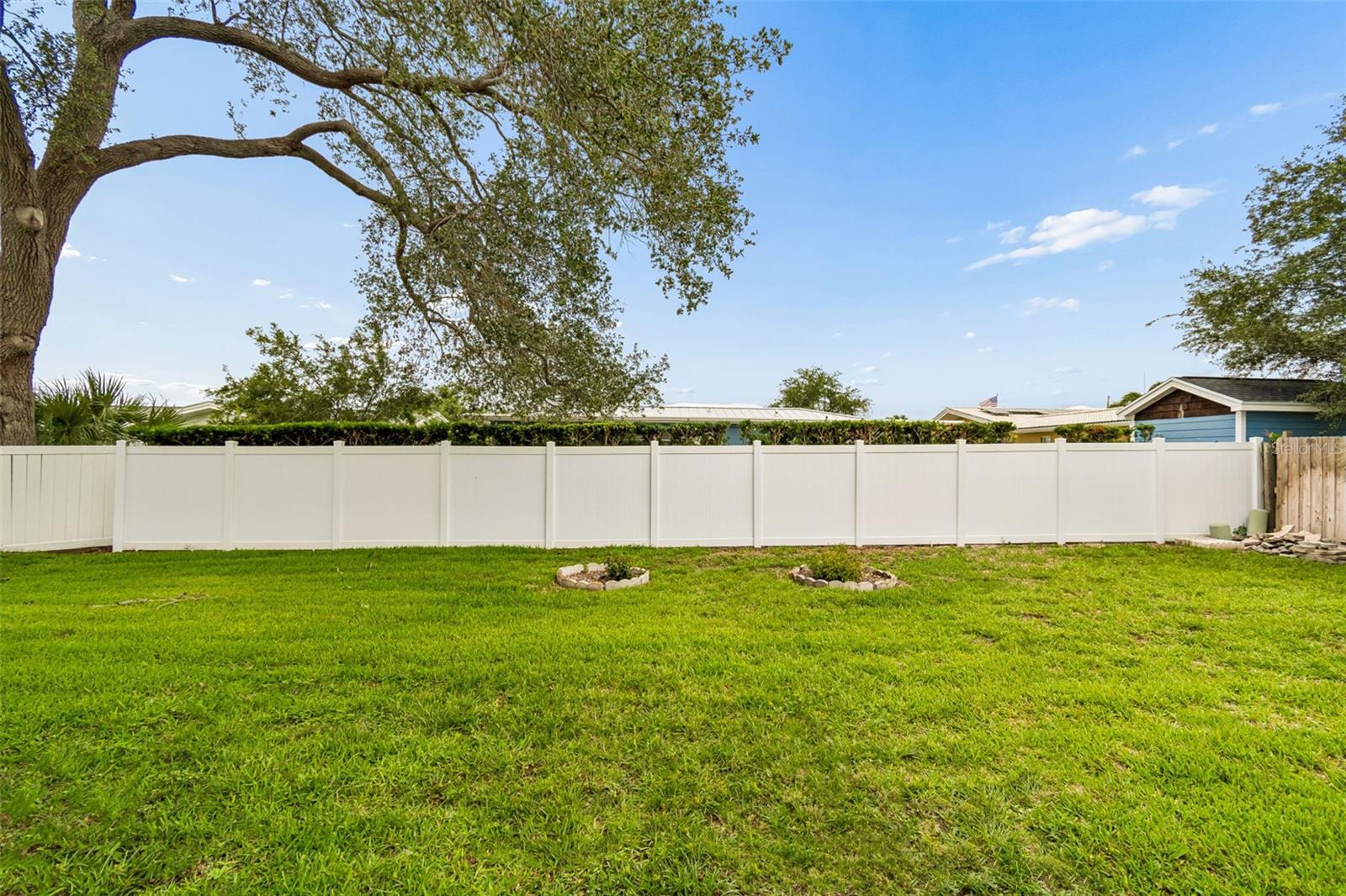 IMPERIAL POINT - Residential