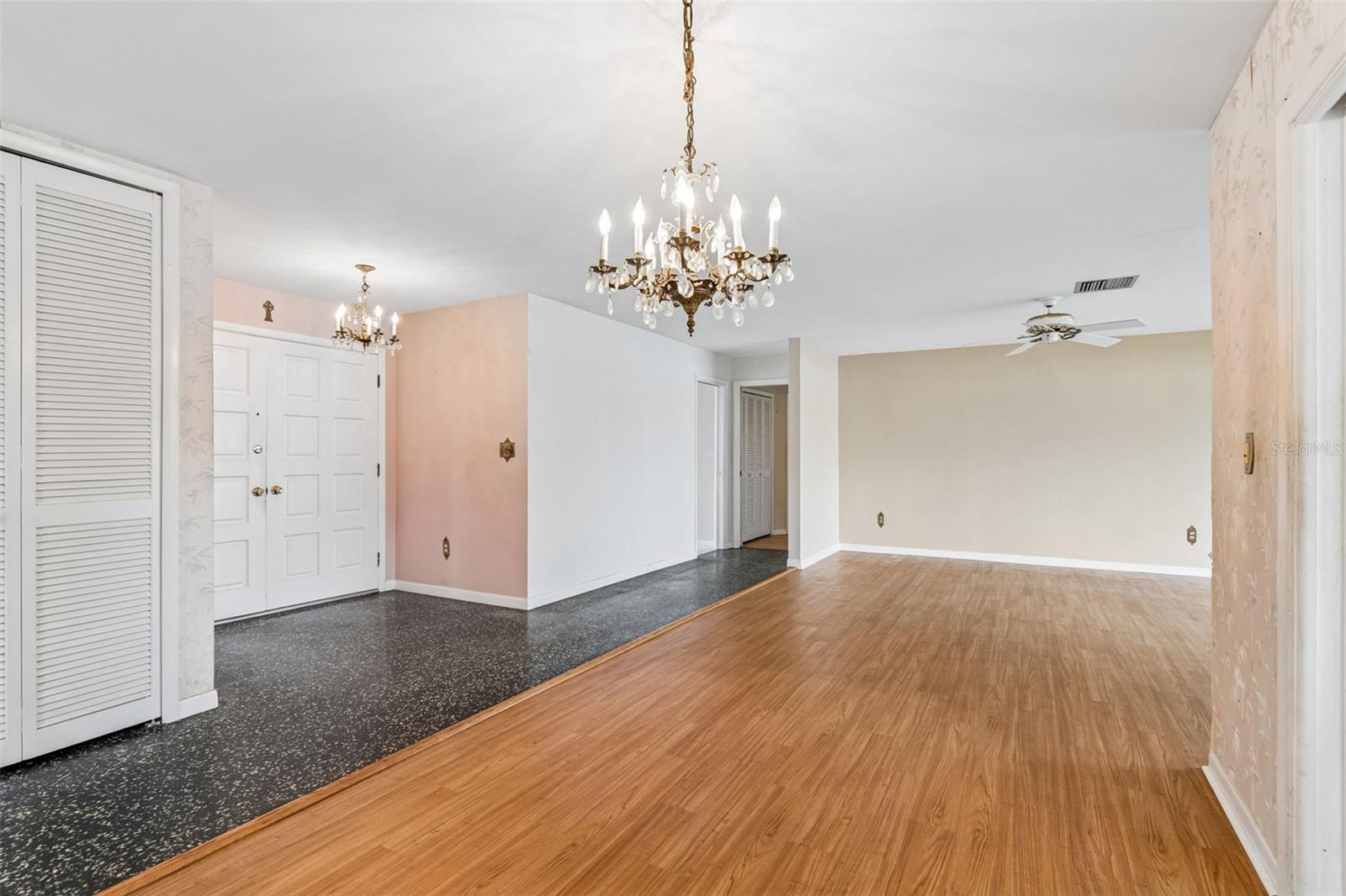 IMPERIAL POINT - Residential