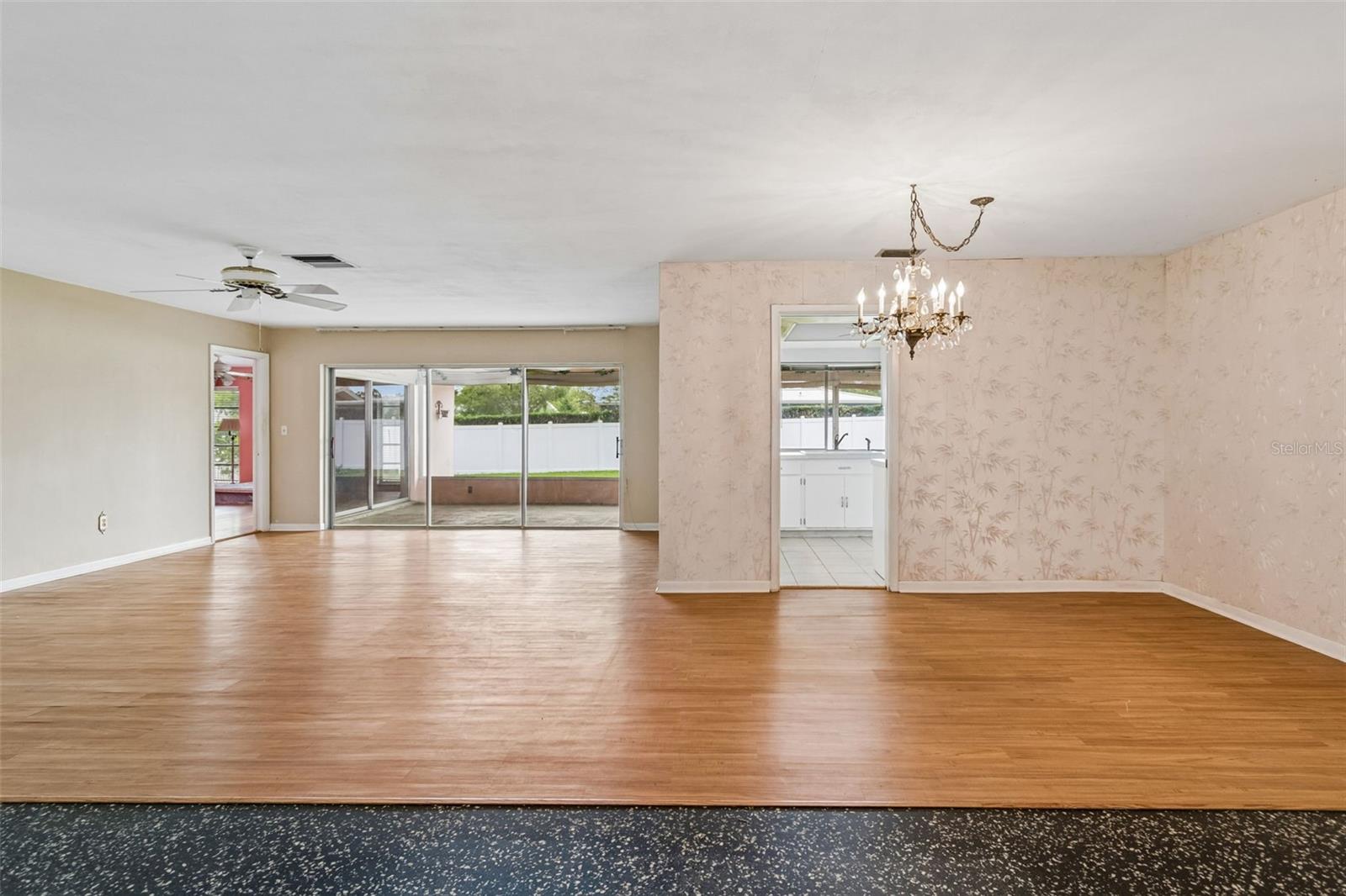 IMPERIAL POINT - Residential