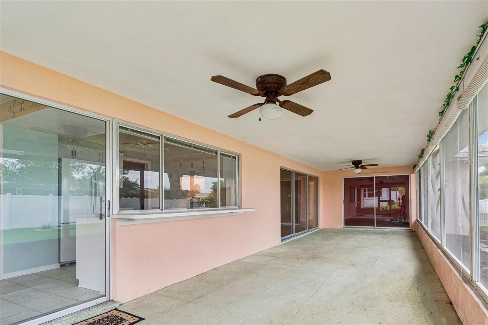 IMPERIAL POINT - Residential