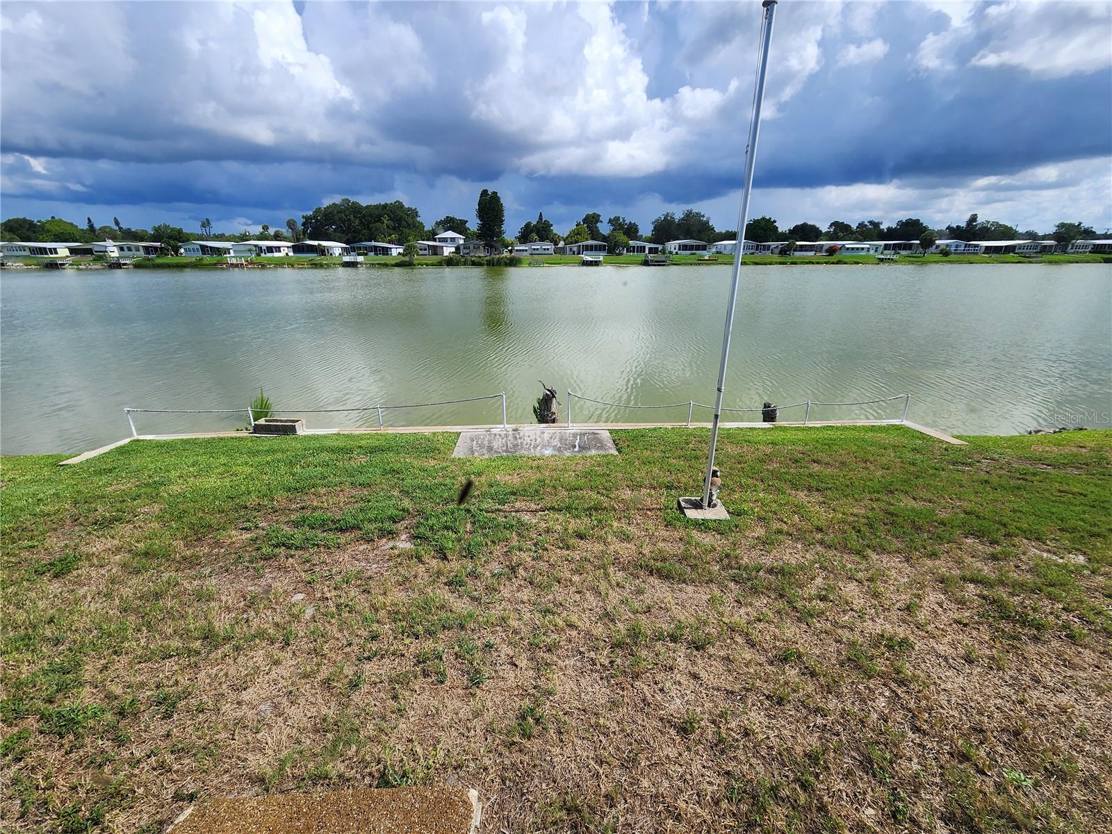PALM LAKE ESTATES - Residential