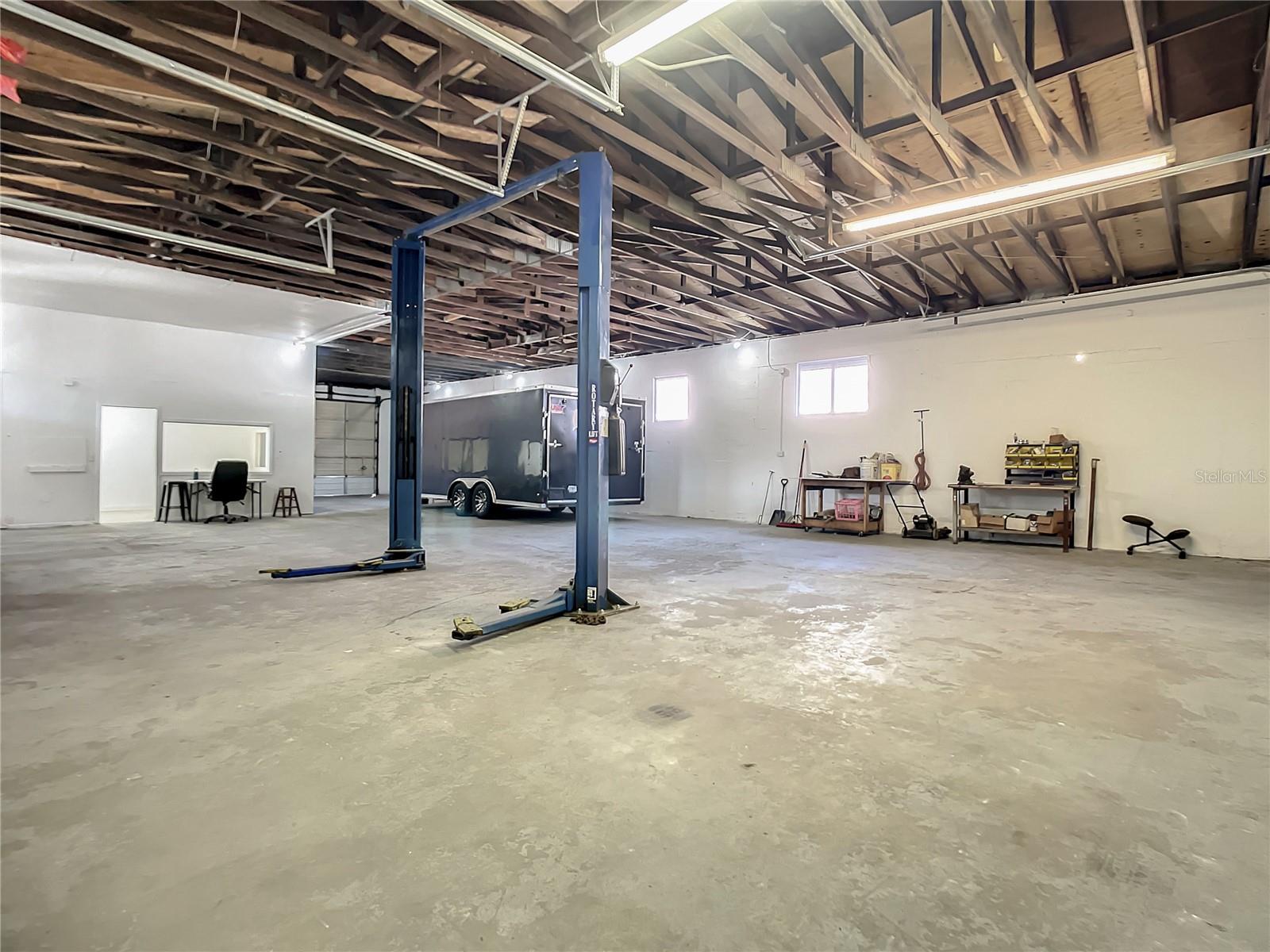 KINGSTON - Commercial Lease