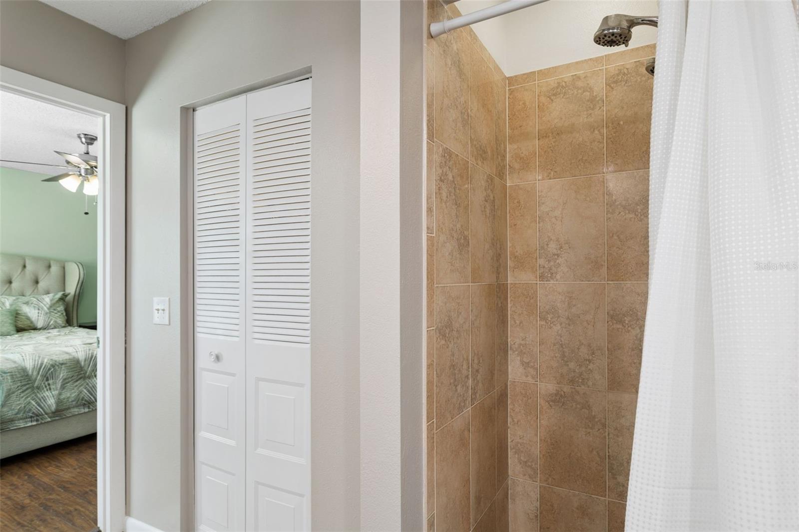COUNTRY PLACE WEST UNIT V - Residential