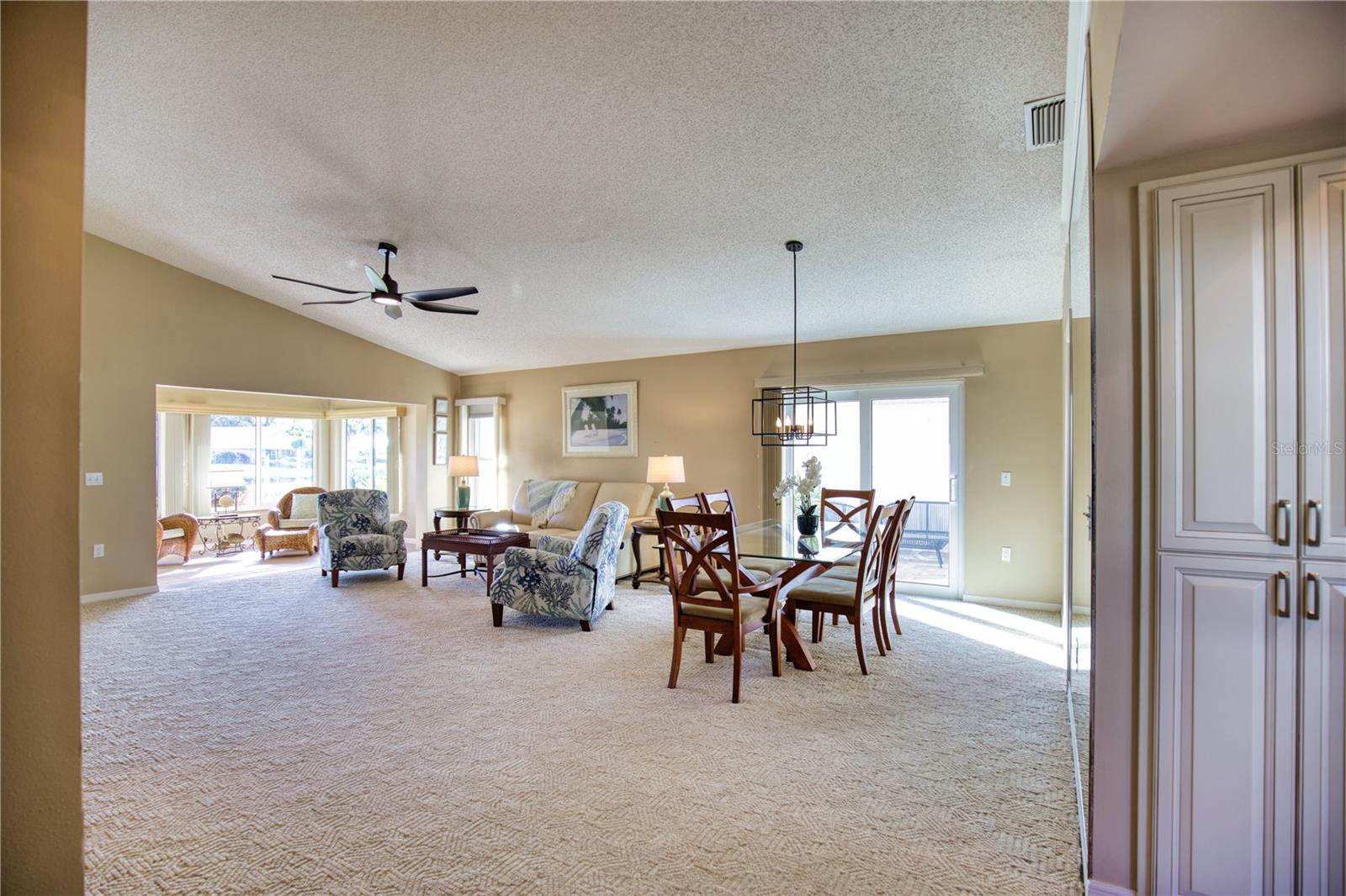 HARRINGTON LAKE - Residential Lease