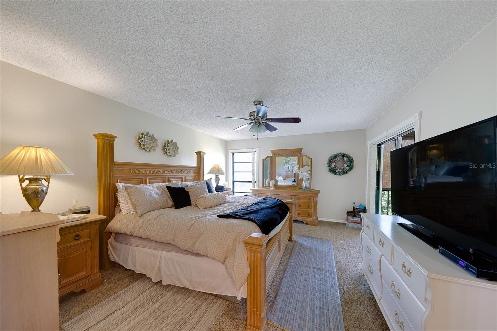 EL PASADO A CONDO - Residential