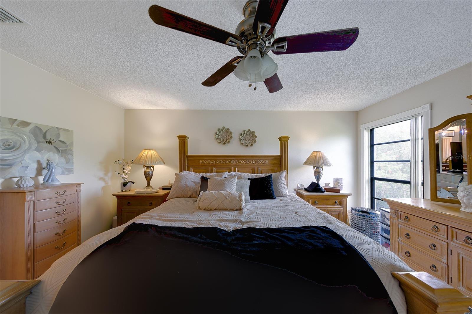 EL PASADO A CONDO - Residential