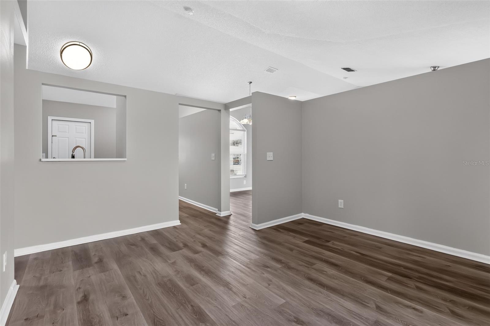 LAUREL RUN AT CRESCENT LAKES - Residential