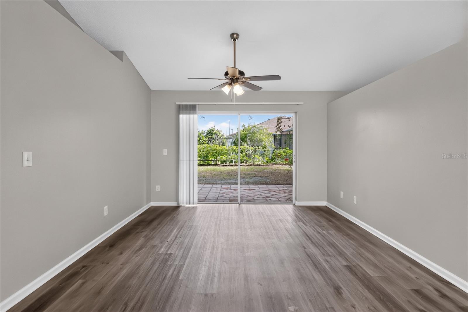 LAUREL RUN AT CRESCENT LAKES - Residential