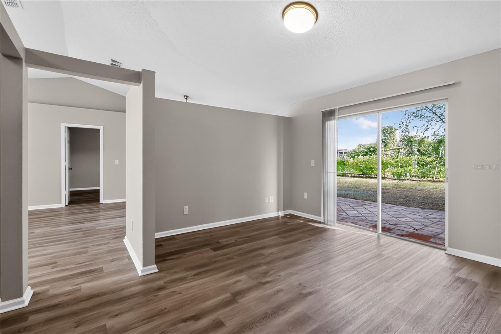LAUREL RUN AT CRESCENT LAKES - Residential