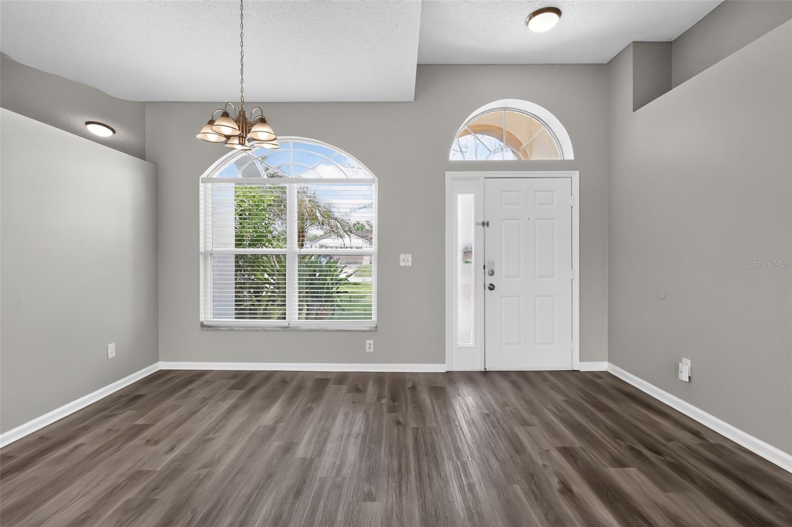 LAUREL RUN AT CRESCENT LAKES - Residential