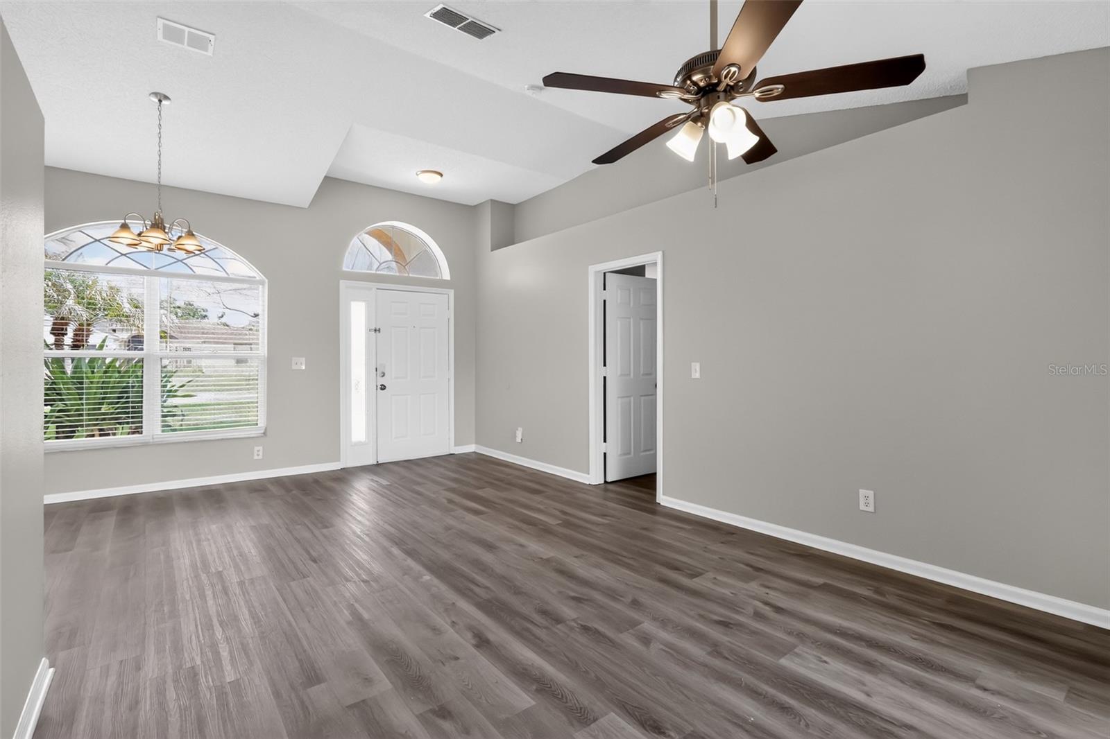 LAUREL RUN AT CRESCENT LAKES - Residential